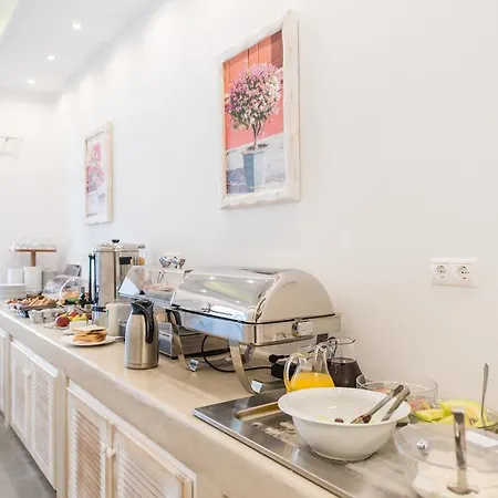 Cycladic Islands & 4* Agia Anna (Naxos)