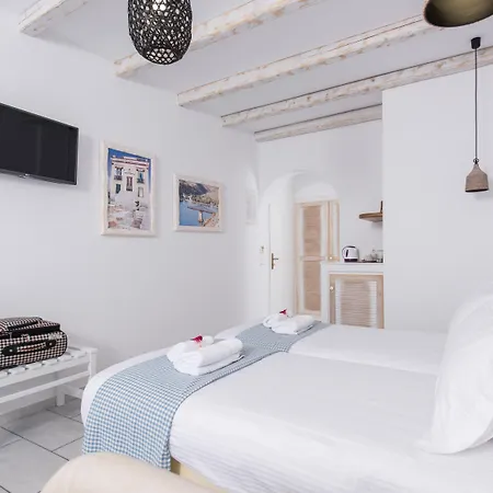 Cycladic Islands & 4* Agia Anna (Naxos)