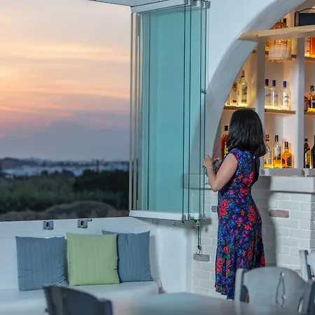 Cycladic Islands & Hotel Agia Anna (Naxos)