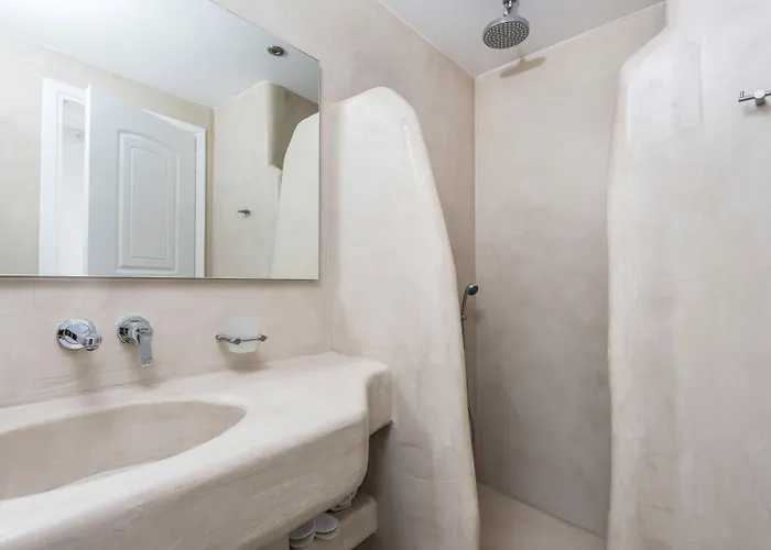 Cycladic Islands & 4*