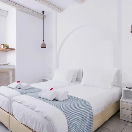 Cycladic Islands & 4* Agia Anna (Naxos)