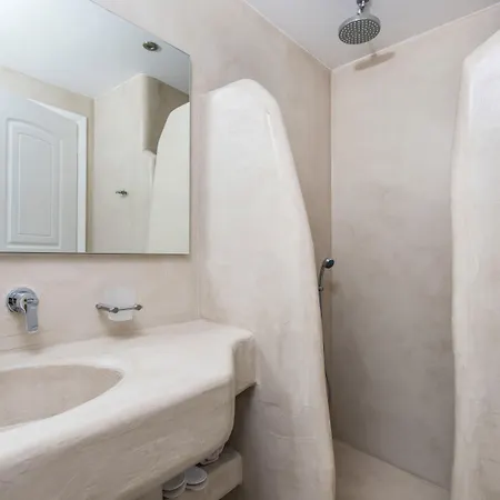 Cycladic Islands & 4*