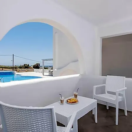 Cycladic Islands & 4* Ajía Ána