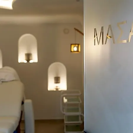 Cycladic Islands & 4* Ajía Ána