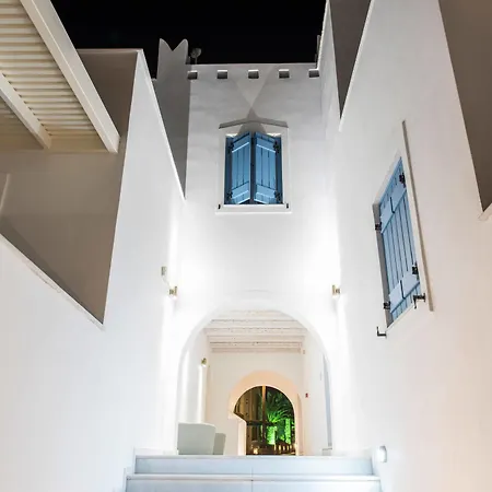 Cycladic Islands & 4* Agia Anna (Naxos)